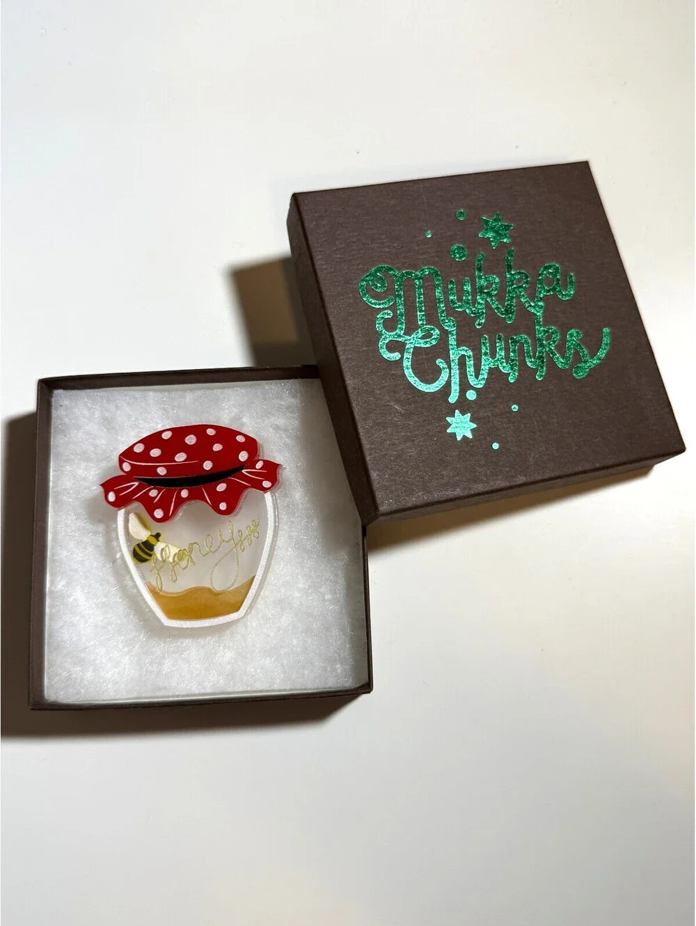 Honey Jar Brooch w/ Bee - MukkaChunks - Interactive Red Jar Pin NEW IN BOX BNIB